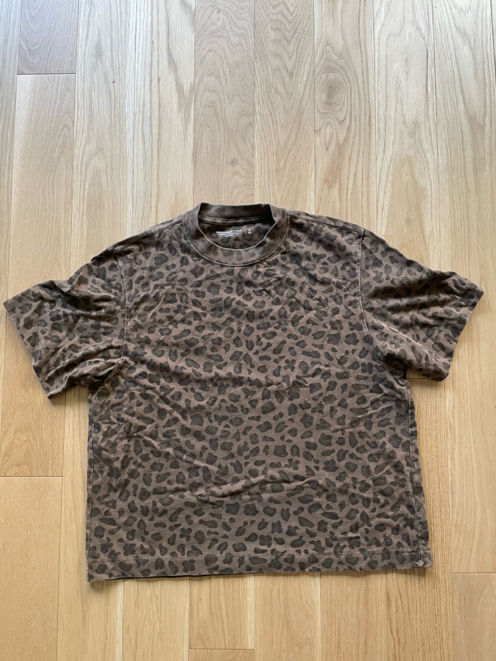 Abercrombie & Fitch Brown Cropped Leopard Print Short Sleeve Tee